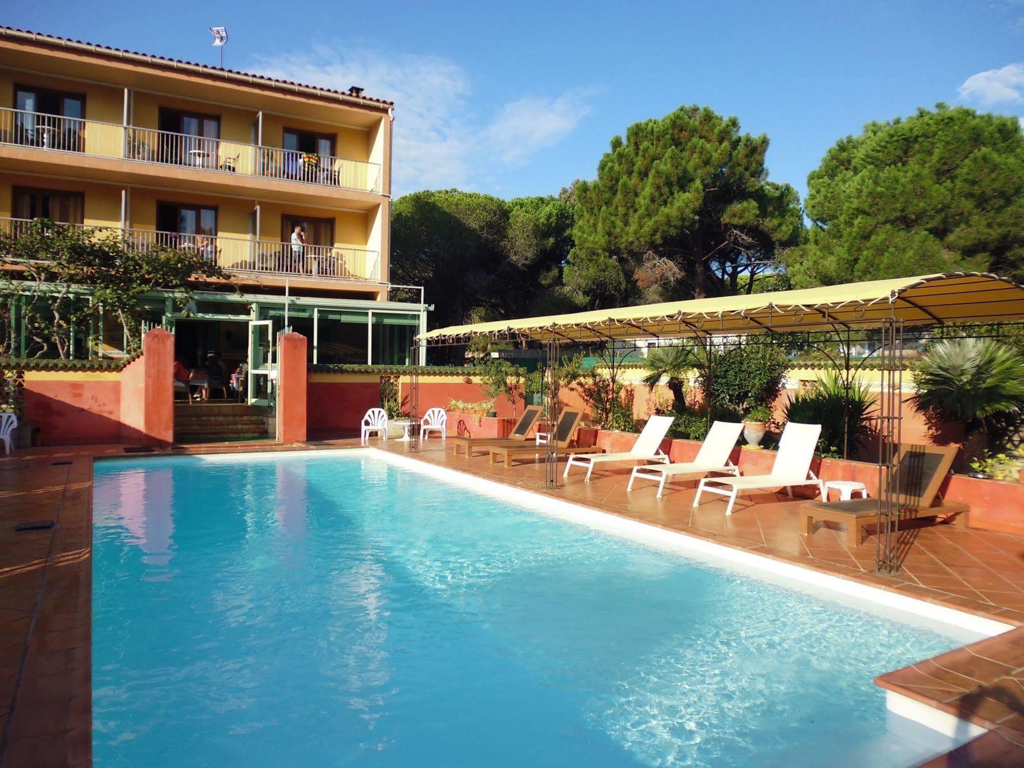 Hotel Cyrnea Calvi  Exterior foto