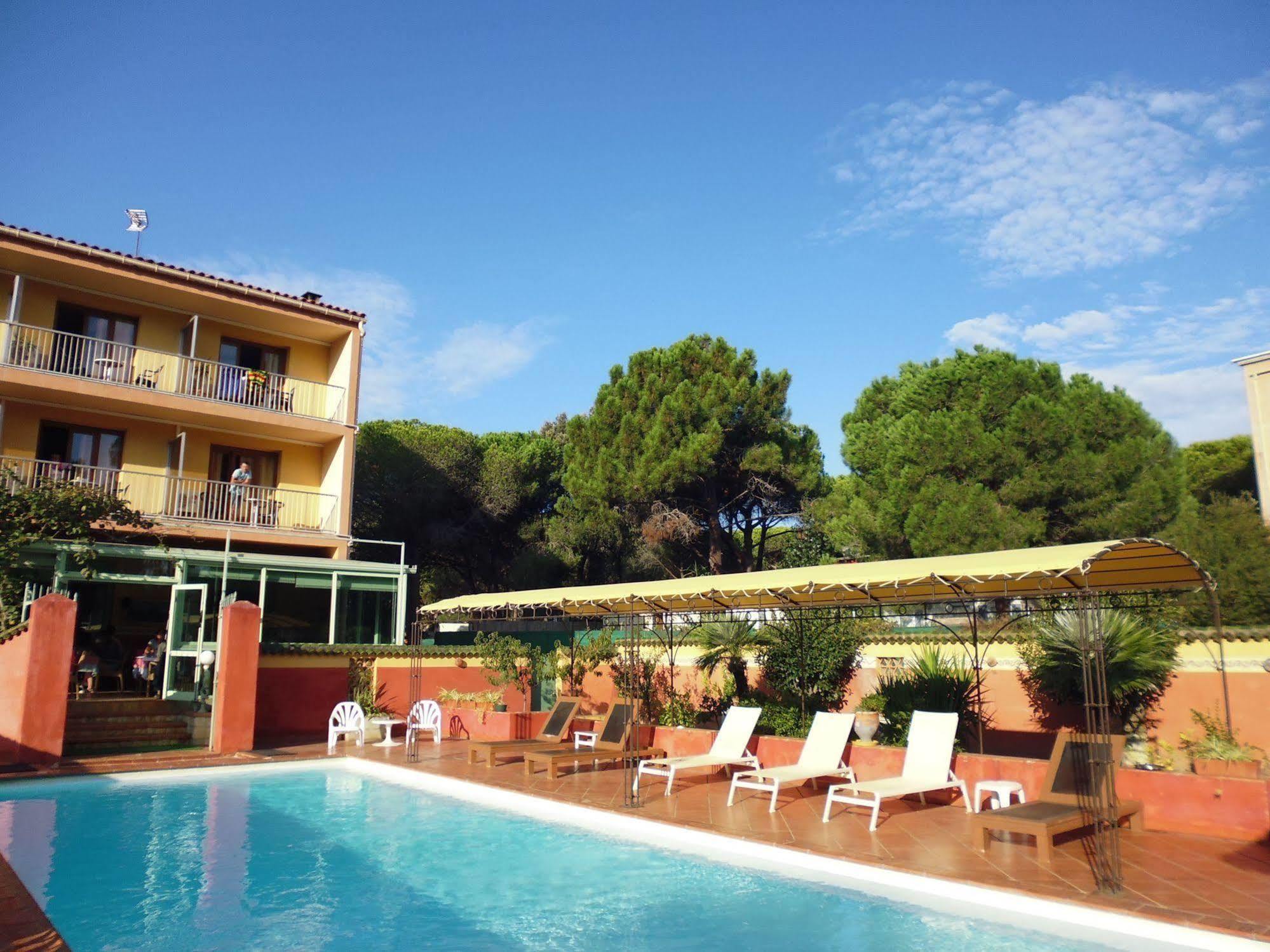 Hotel Cyrnea Calvi  Exterior foto