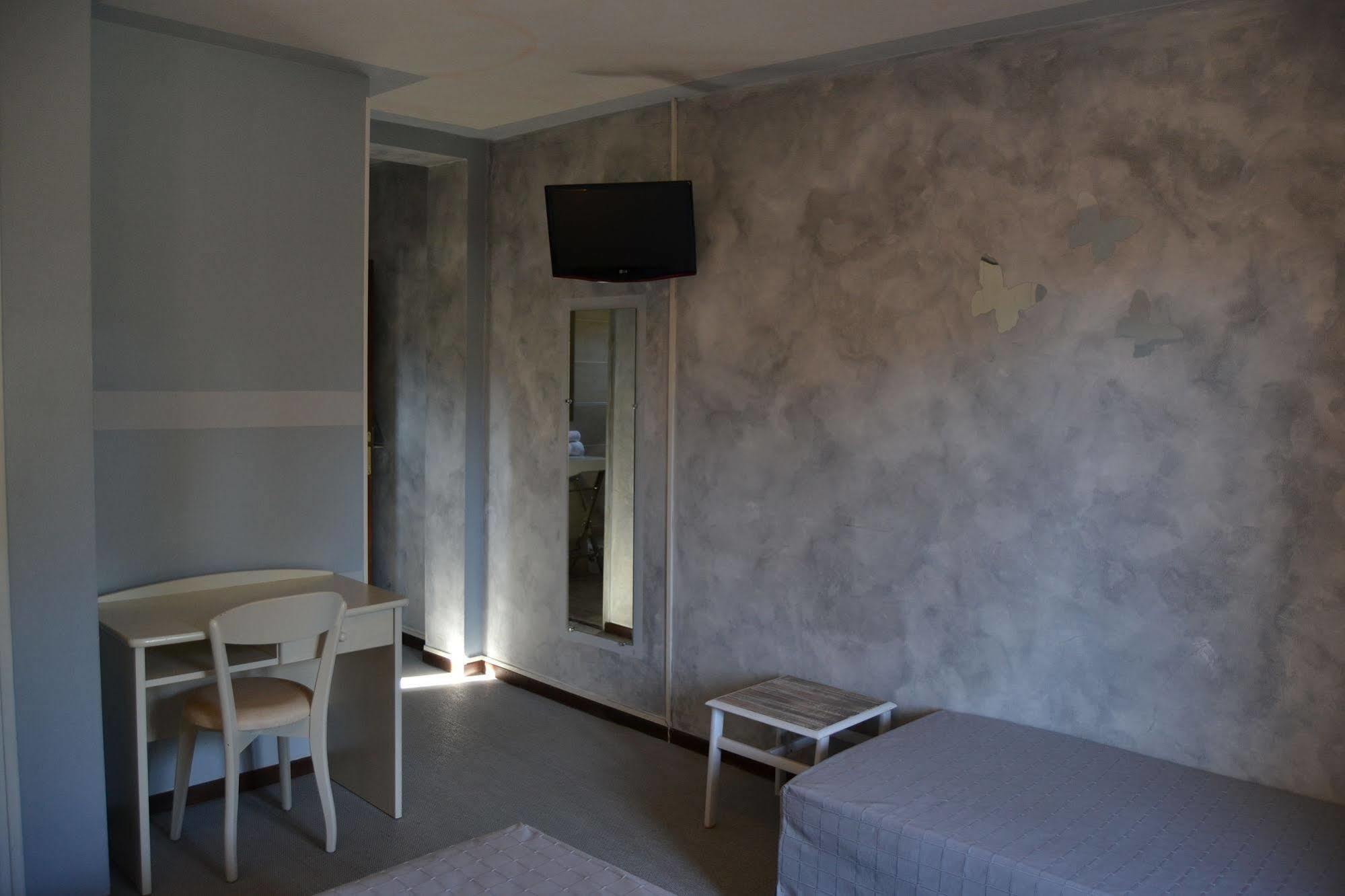 Hotel Cyrnea Calvi  Exterior foto